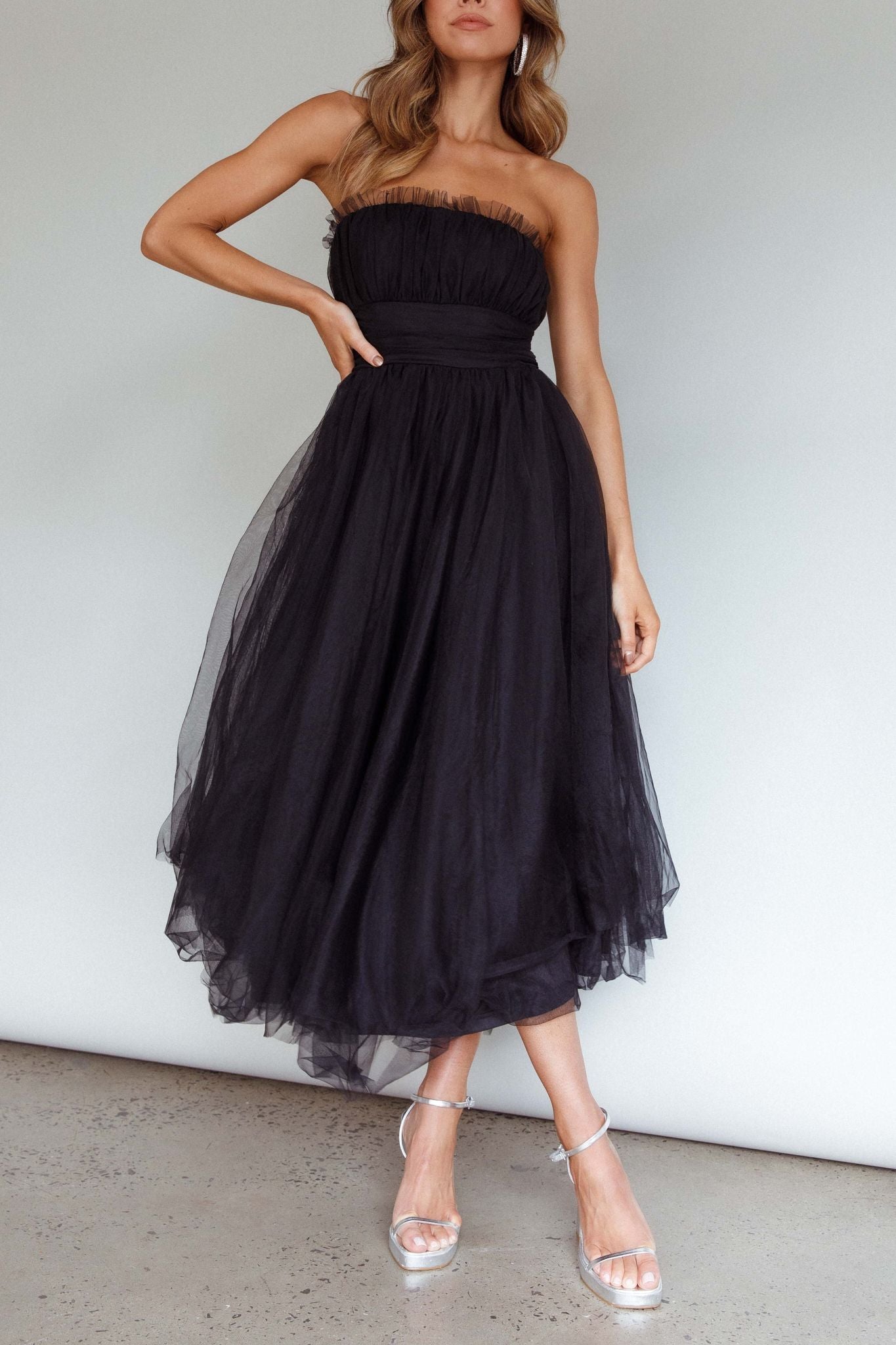 Abbey Tulle Strapless Midi Dress Black