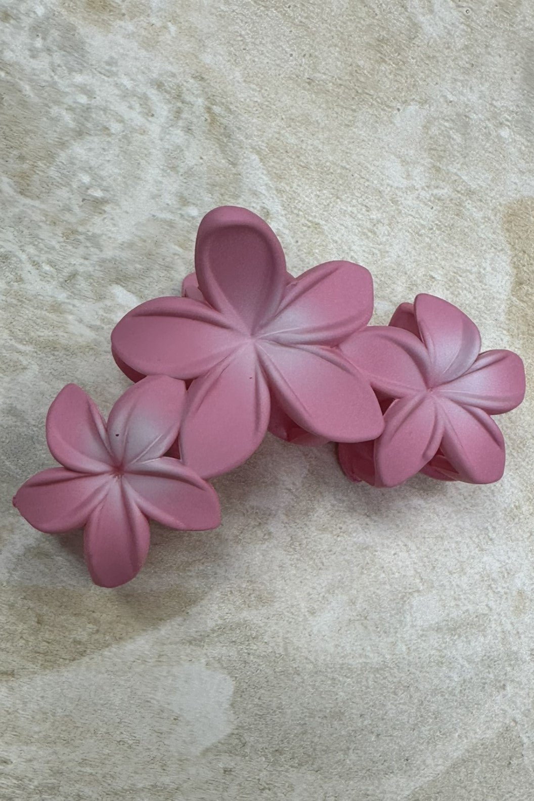 Eden Triple Frangipani Hairclaw Pink