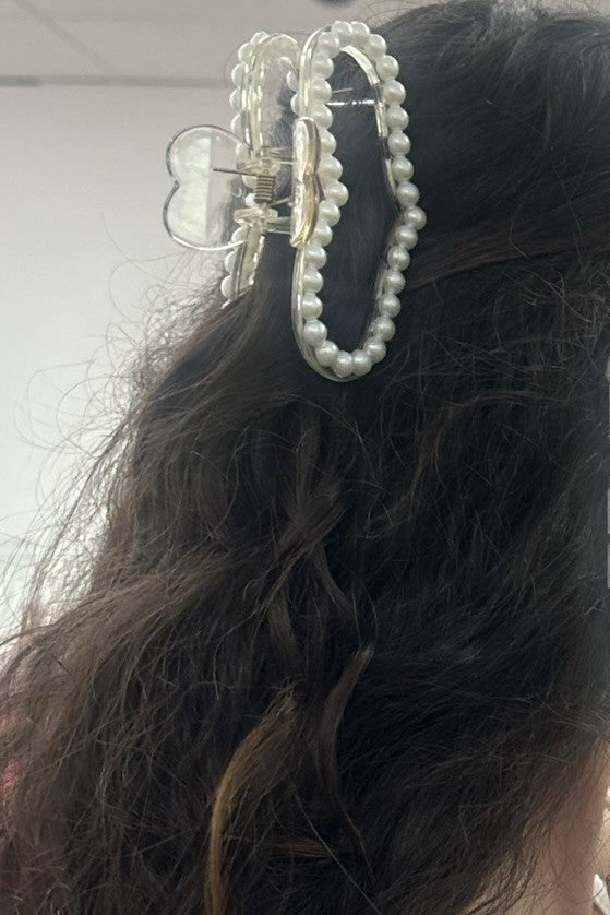 Pearl Love Heart Claw Clip