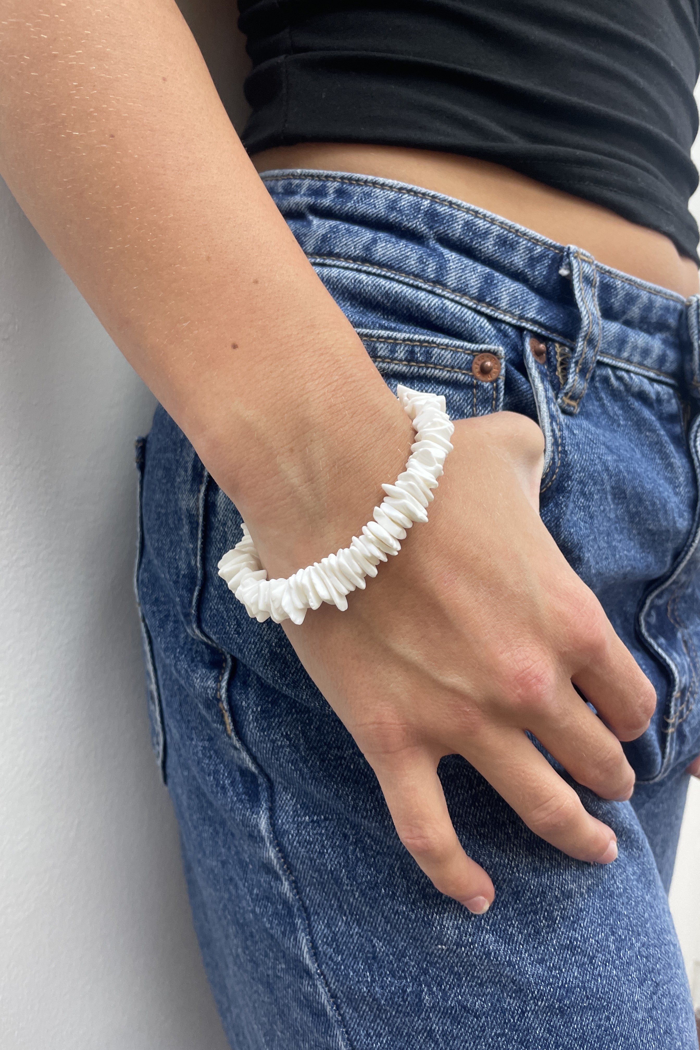 White puka deals shell bracelet