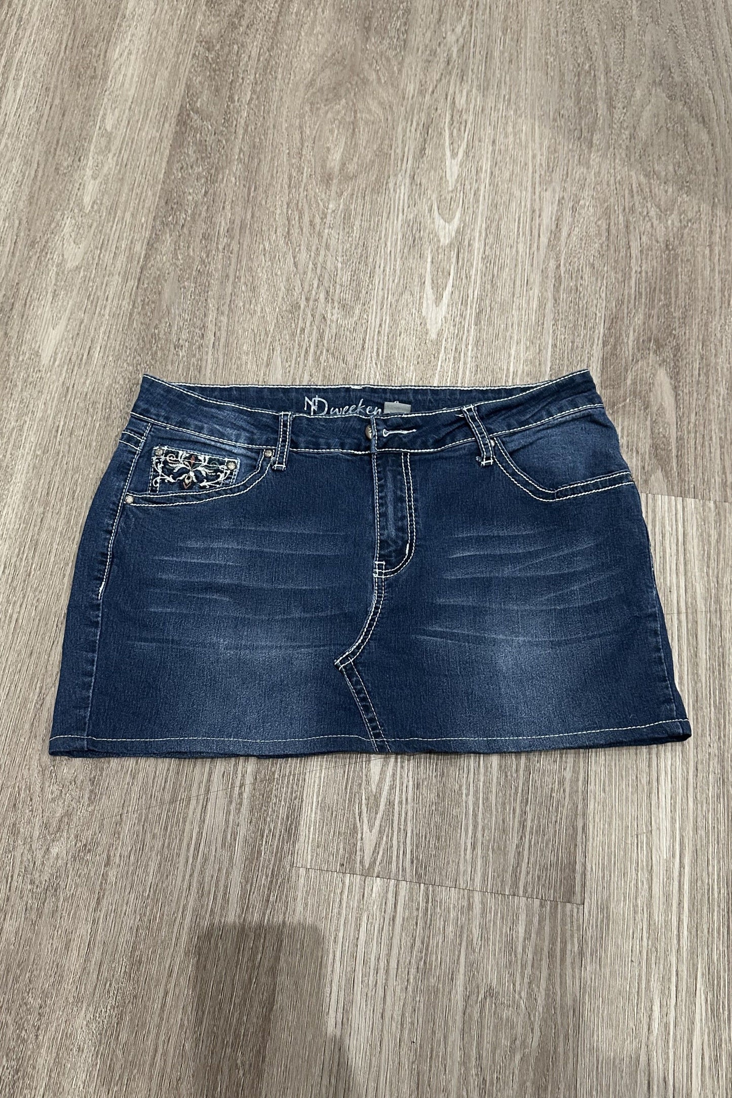 Vintage ND Weekend Embroidered Denim Mini Skirt