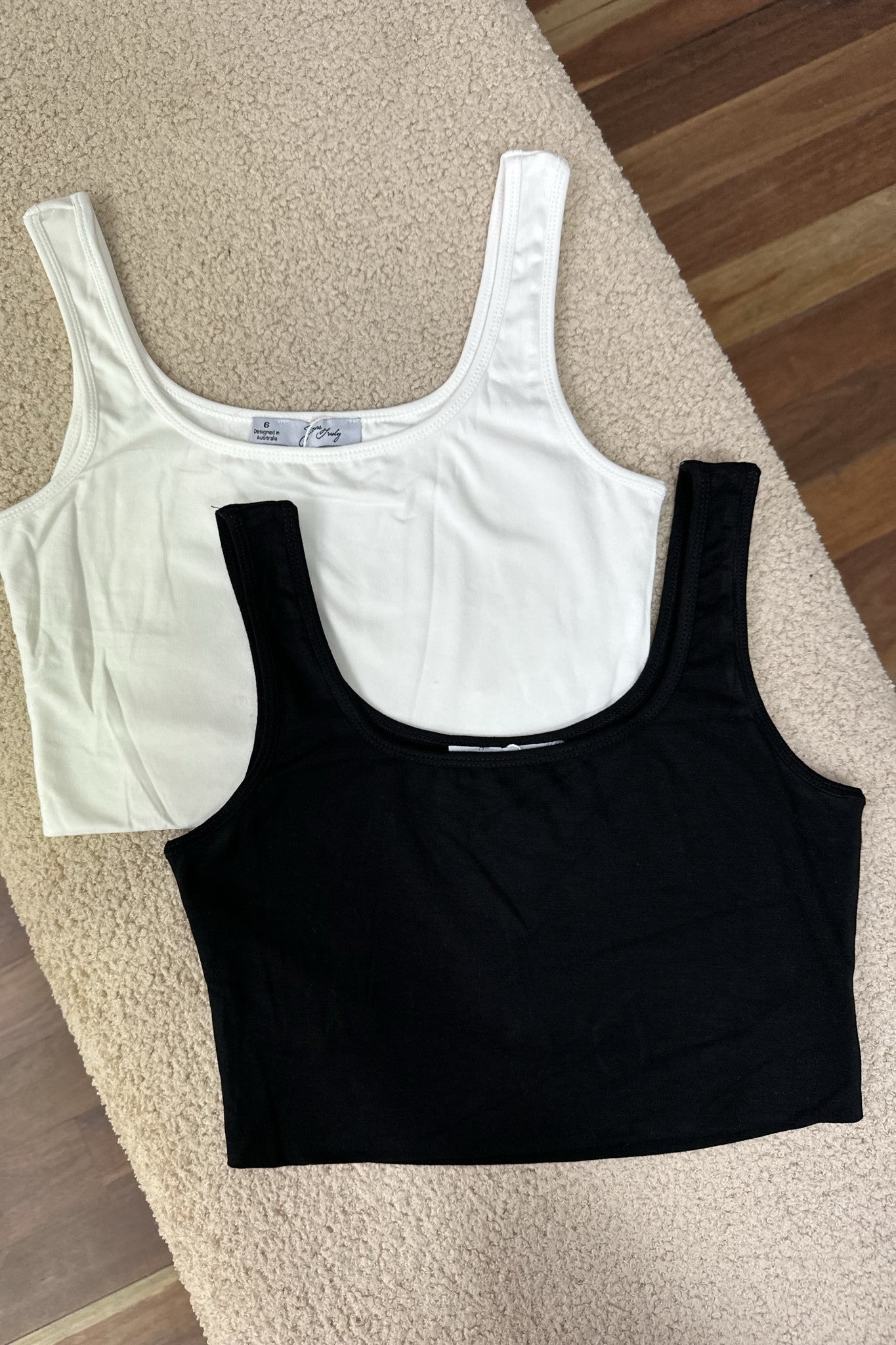 Makenna Basic Crop Tank Top Black