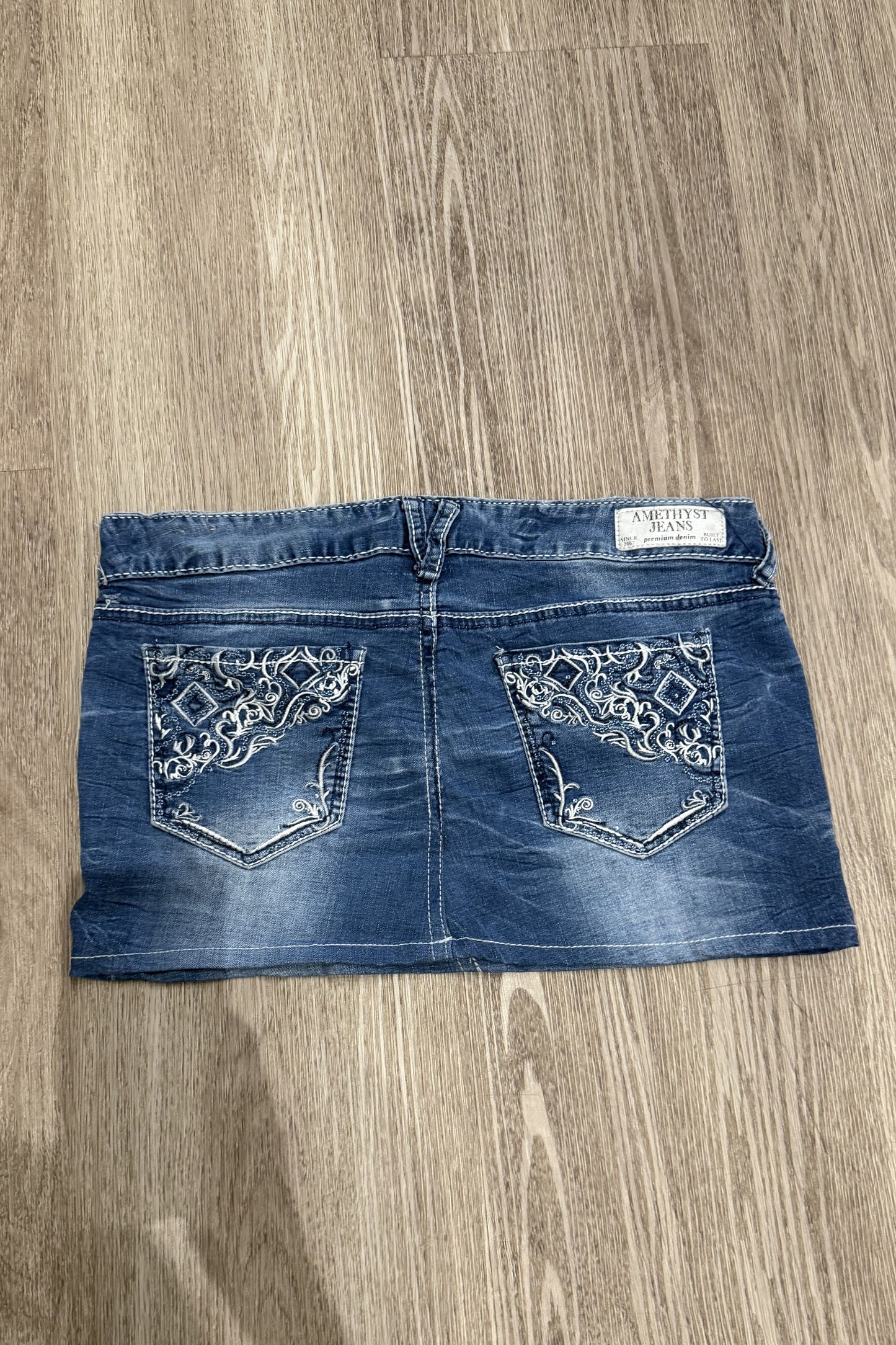 Vintage Amethyst denim mini skirt embroidered