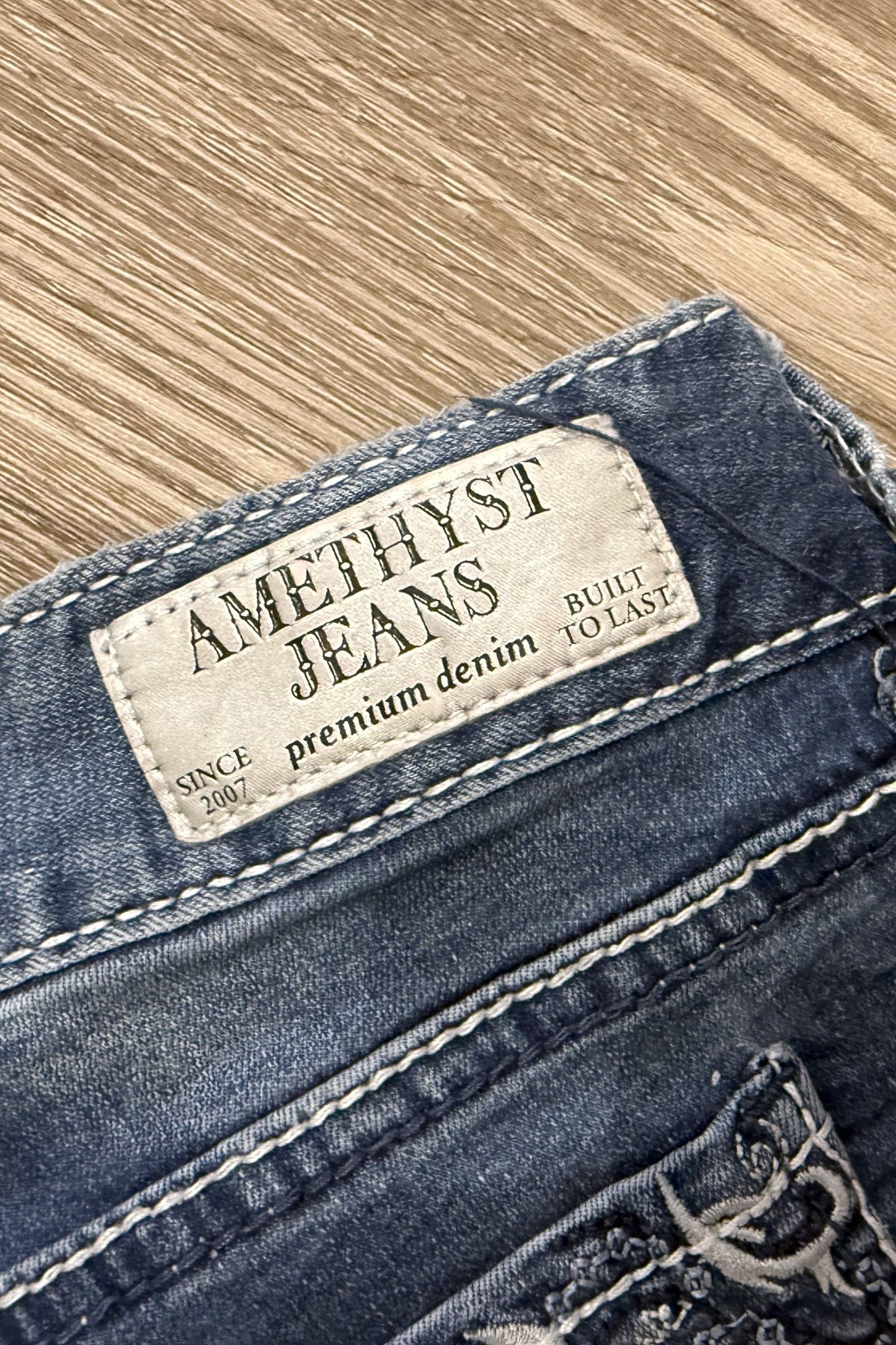 Vintage Amethyst denim mini skirt embroidered