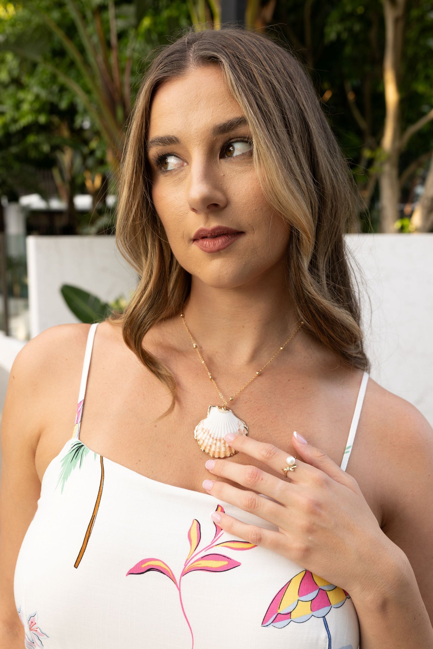 Alejandra Scallop Shell Necklace Gold