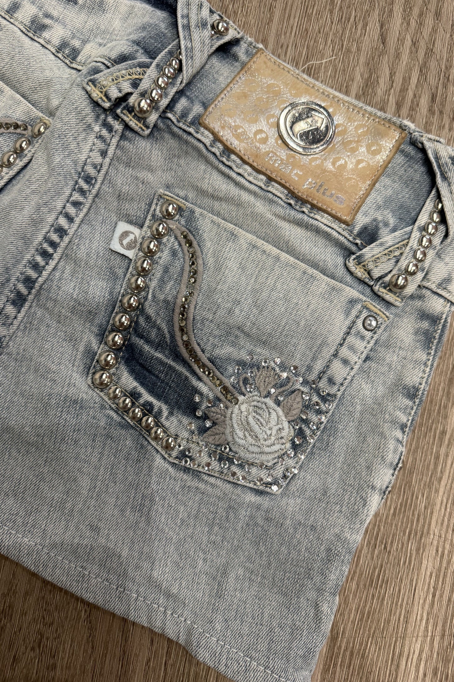 Vintage Mac Plus Embroidered Rose Stud Denim Mini Skirt