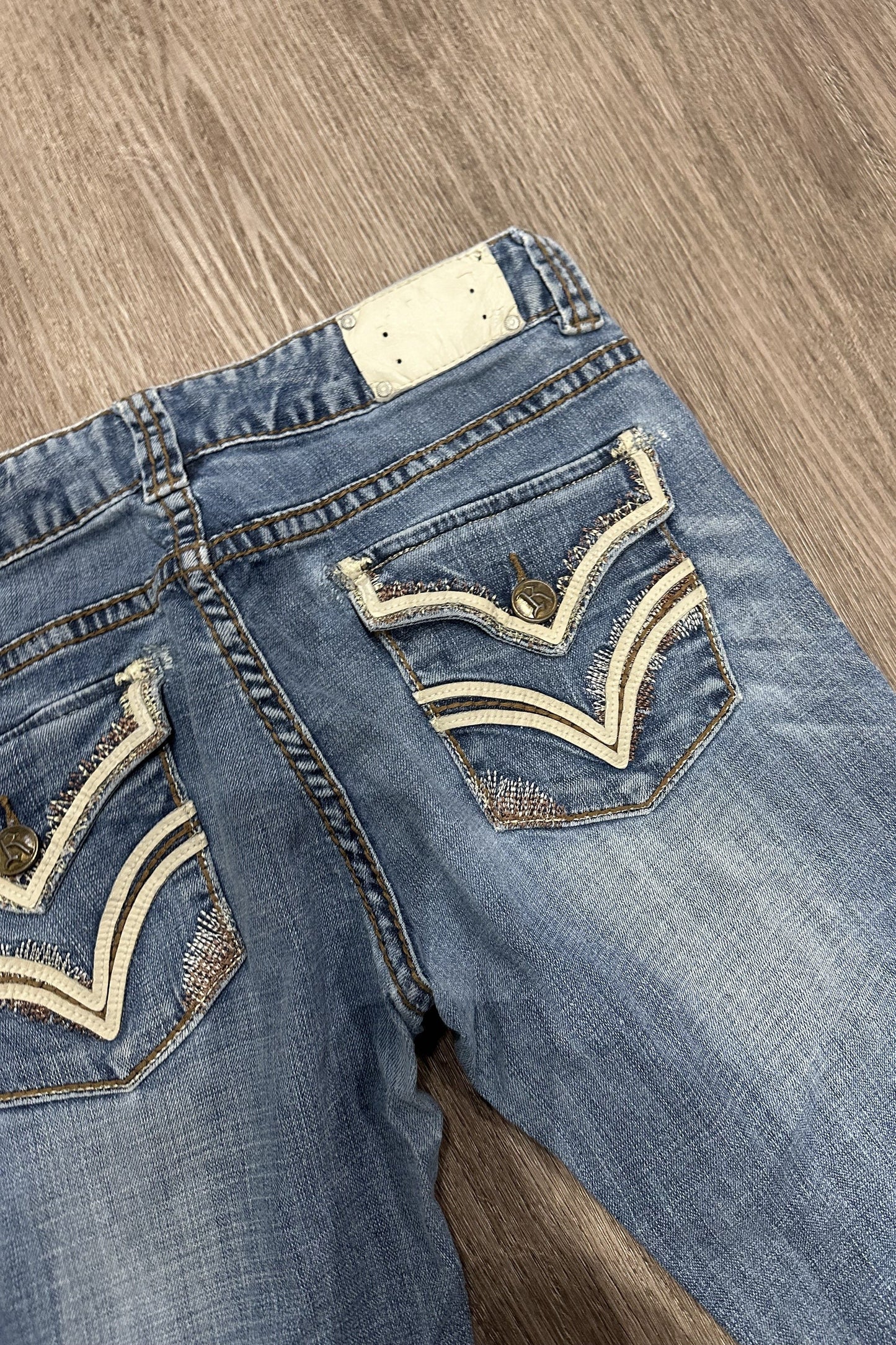 Vintage Embroidered Low Rise Bootcut Rock and Roll Cowgirl Jeans
