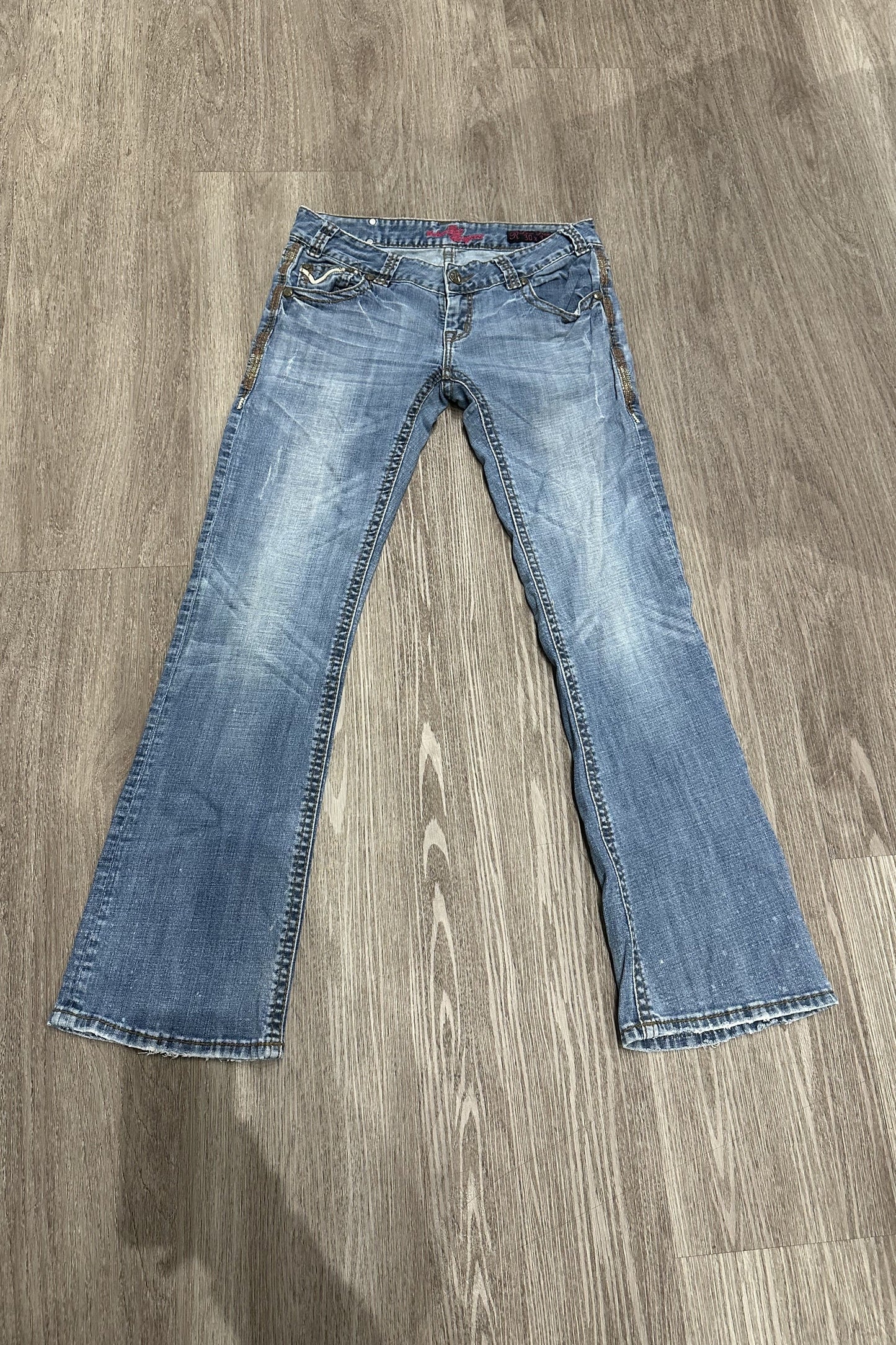 Vintage Embroidered Low Rise Bootcut Rock and Roll Cowgirl Jeans