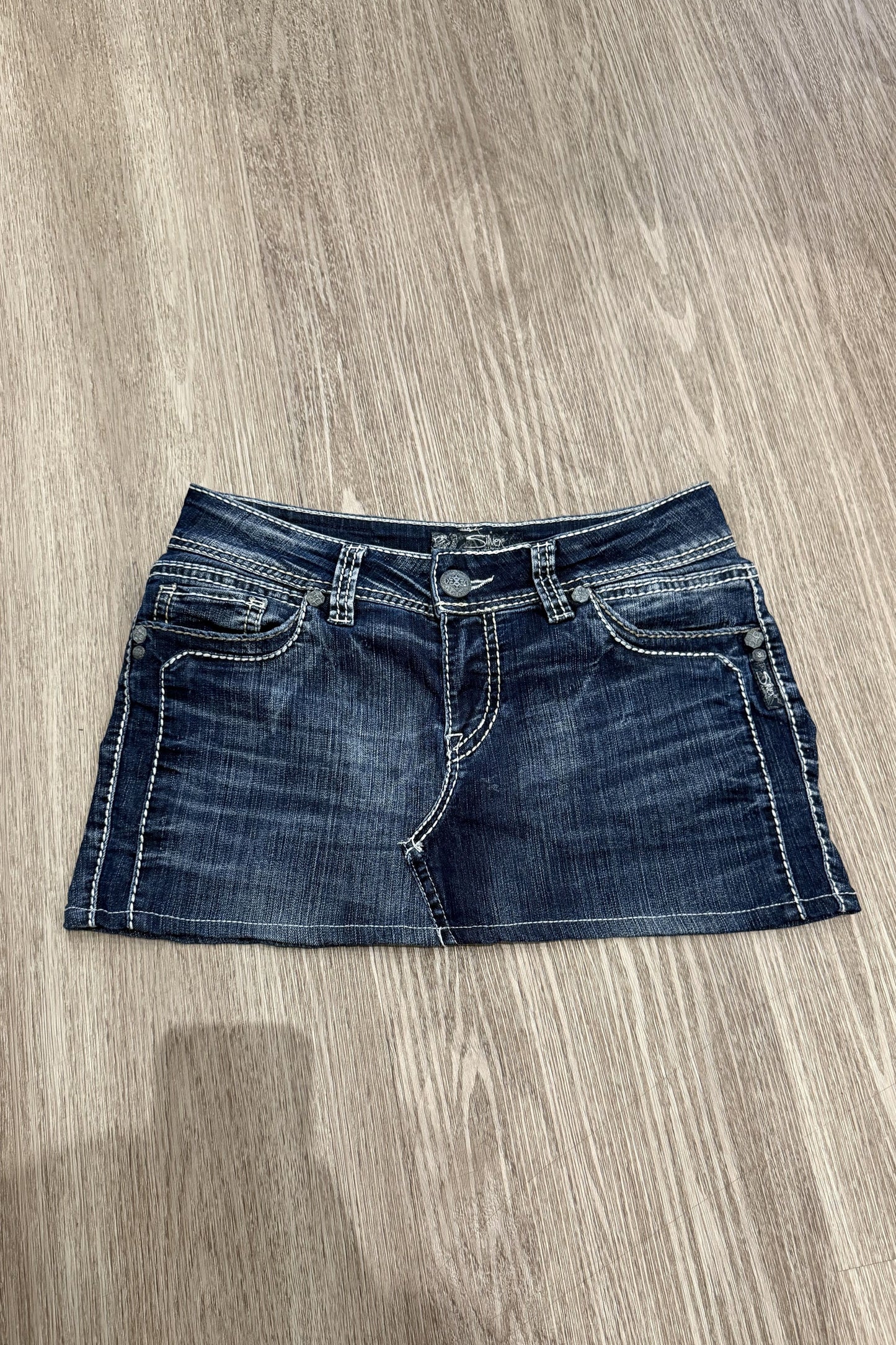 Vintage Silver Jeans Co Embroidered Denim Mini Skirt